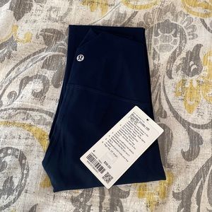Lululemon Wunder Under HR Tight 25” true navy sz 4